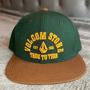 Volcom Snap back hat